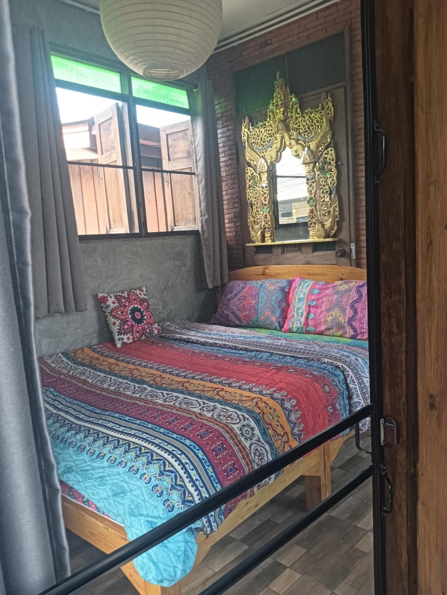 Huen Chiang Man Hostel (Adults Only) Chiang Mai Zewnętrze zdjęcie